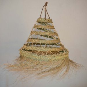 Lámpara cónica calada jareta alta con flecos